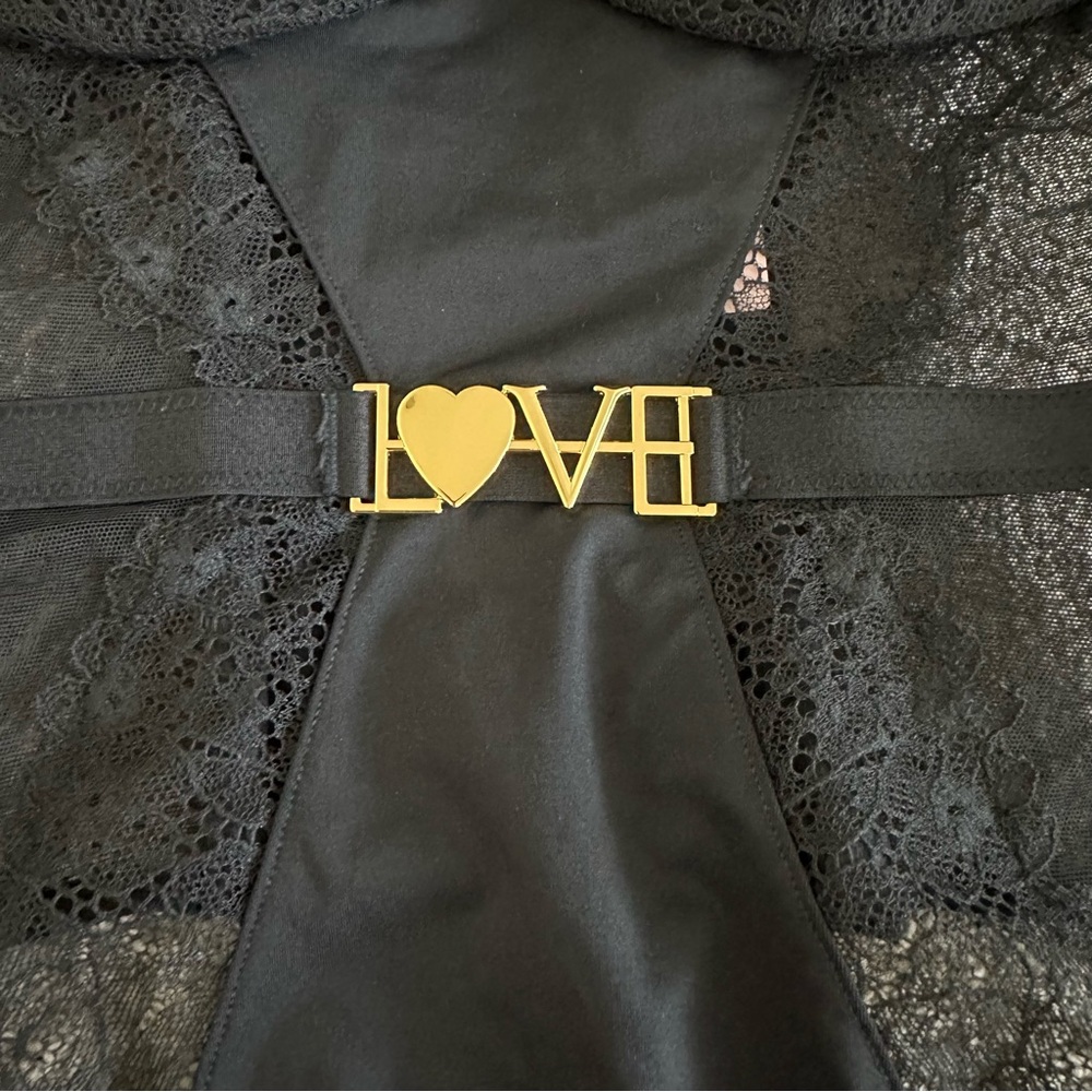 Victoria’s Secret Bodysuit Size Black LOVE Lace Belted Small - Picture 2 of 5